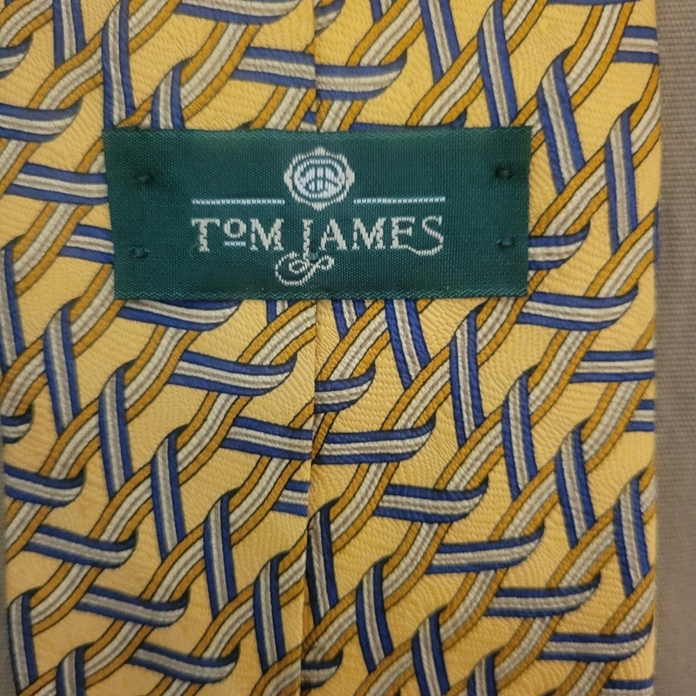 Tom James Mens Yellow and Blue Patterned Silk Tie